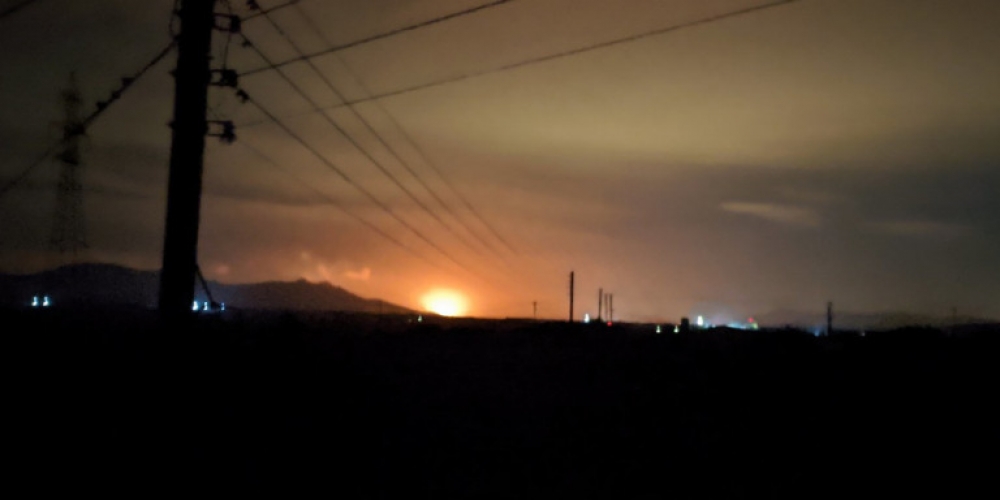 Έκρηξη σε υποσταθμό της ΔΕΗ βύθισε την Πελοπόννησο στο σκοτάδι