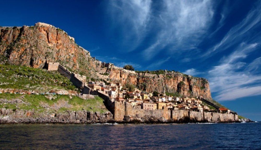 &laquo;&Eta; &omicron;&mu;&omicron;&rho;&phi;ό&tau;&epsilon;&rho;&eta; &kappa;&rho;&upsilon;&mu;&mu;έ&nu;&eta; &pi;ό&lambda;&eta;-&phi;&rho;&omicron;ύ&rho;&iota;&omicron;&raquo;