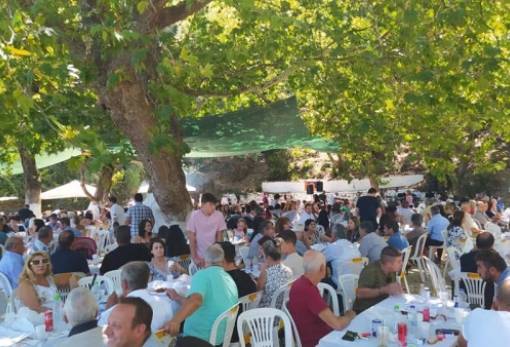 Παραδοσιακό πανηγύρι του Δεκαπενταύγουστου στη Λογγάστρα