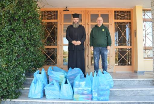 Προσφορά τροφίμων στο Άσυλο Ανιάτων από το 1ο Γυμνάσιο Σπάρτης