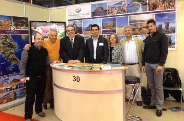 &Omicron;&iota; &omicron;&mu;&omicron;&rho;&phi;&iota;έ&sigmaf; &tau;&omicron;&upsilon; &Delta;. &Mu;&omicron;&nu;&epsilon;&mu;&beta;&alpha;&sigma;&iota;ά&sigmaf; &sigma;&tau;&eta;&nu; 29&eta; &delta;&iota;&epsilon;&theta;&nu;ή έ&kappa;&theta;&epsilon;&sigma;&eta; &Tau;&omicron;&upsilon;&rho;&iota;&sigma;&mu;&omicron;ύ 