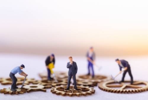 Νέο πρόγραμμα απασχόλησης 5.000 ανέργων ηλικίας άνω των 50 ετών