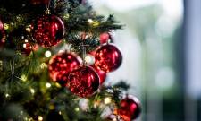 Σκρέκας: Μειωμένες κατά 20% οι τιμές στα χριστουγεννιάτικα είδη