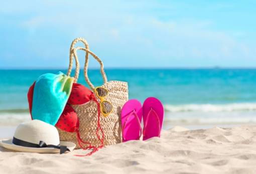 Τα 8 must haves όταν πας σε μια ανοργάνωτη παραλία