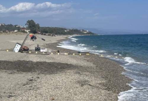 Ανοίγει την «αγκαλιά» της σε όλους και η παραλία του Μαυροβουνίου