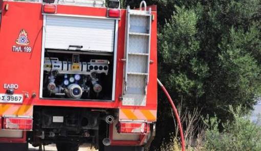 &Sigma;&tau;&omicron; &laquo;&tau;&rho;ί&alpha;&raquo; &omicron; &kappa;ί&nu;&delta;&upsilon;&nu;&omicron;&sigmaf; &phi;&omega;&tau;&iota;ά&sigmaf; &sigma;&tau;&eta; &nu;&omicron;&tau;&iota;&omicron;&alpha;&nu;&alpha;&tau;&omicron;&lambda;&iota;&kappa;ή &Lambda;&alpha;&kappa;&omega;&nu;ί&alpha;