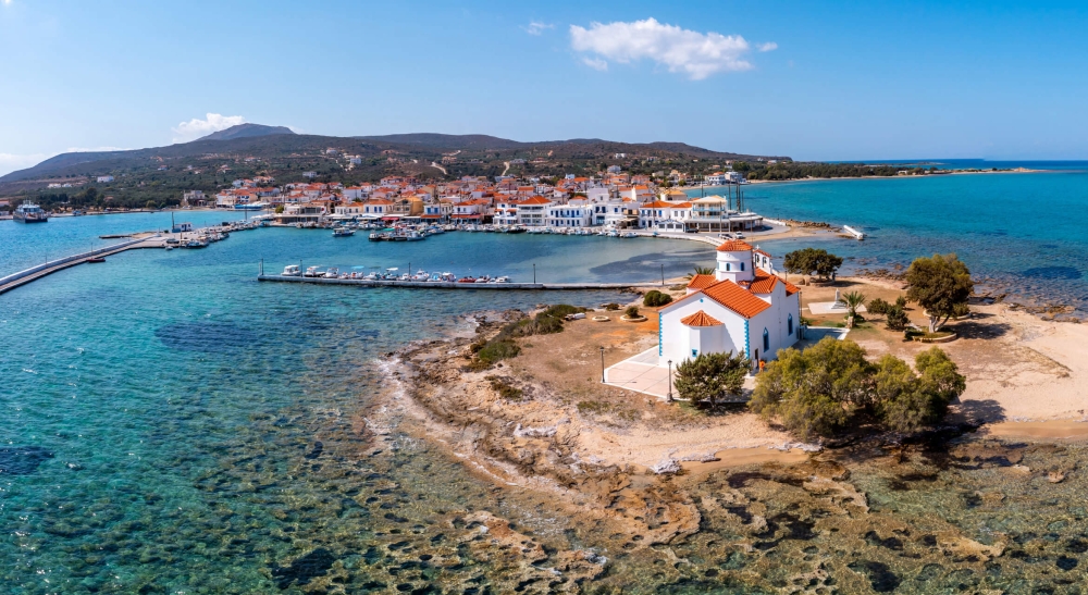 &Sigma;&tau;&omicron; &epsilon;&pi;ί&kappa;&epsilon;&nu;&tau;&rho;&omicron; &eta; &upsilon;&gamma;&epsilon;&iota;&omicron;&nu;&omicron;&mu;&iota;&kappa;ή &kappa;ά&lambda;&upsilon;&psi;&eta; &tau;&eta;&sigmaf; &Epsilon;&lambda;&alpha;&phi;&omicron;&nu;ή&sigma;&omicron;&upsilon;