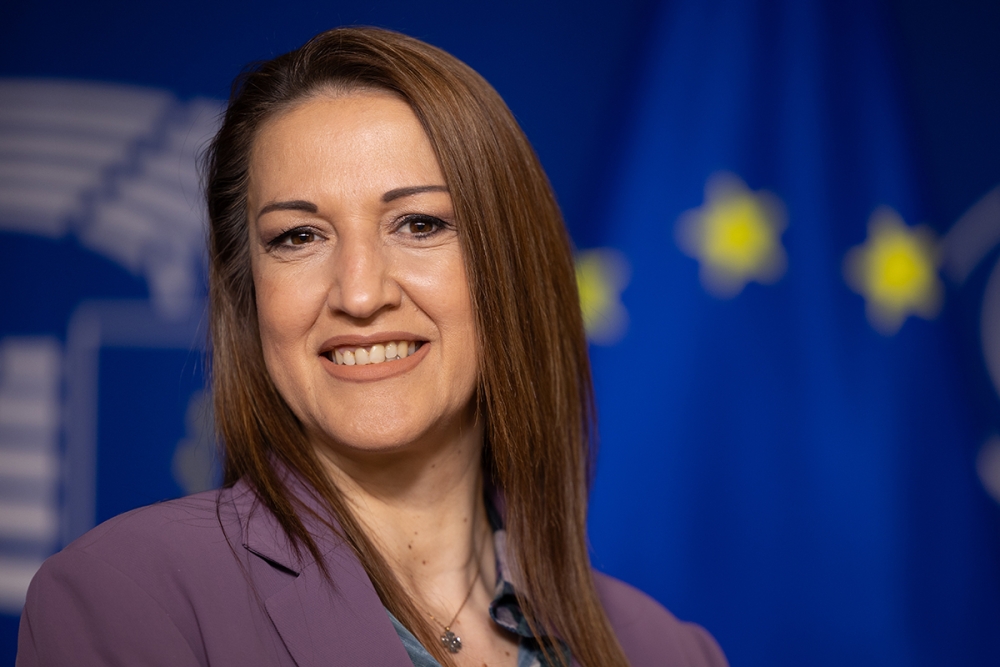 &Sigma;&tau;&eta;&nu; &Kappa;&omicron;&mu;&iota;&sigma;&iota;ό&nu; &eta; &Mu;. &Zeta;&alpha;&chi;&alpha;&rho;ί&alpha; &gamma;&iota;&alpha; &tau;&omicron; &epsilon;&theta;&nu;&iota;&kappa;ό &sigma;&chi;έ&delta;&iota;&omicron; &kappa;&alpha;ύ&sigma;&eta;&sigmaf; &alpha;&pi;&omicron;&rho;&rho;&iota;&mu;&mu;ά&tau;&omega;&nu;