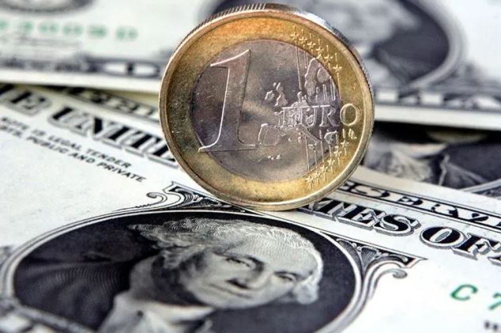 &Mu;&pi;&omicron;&rho;&epsilon;ί &eta; &Epsilon;&upsilon;&rho;ώ&pi;&eta; &nu;&alpha; &alpha;&nu;&tau;&alpha;&gamma;&omega;&nu;&iota;&sigma;&tau;&epsilon;ί &tau;&omicron; &delta;&omicron;&lambda;ά&rho;&iota;&omicron; &tau;&omega;&nu; &Eta;&Pi;&Alpha;;