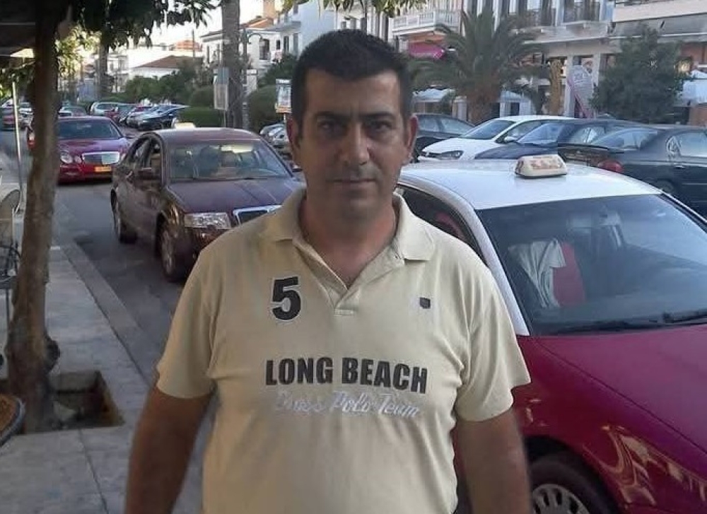 Έ&sigma;&beta;&eta;&sigma;&epsilon; &tau;&omicron; &chi;&alpha;&mu;ό&gamma;&epsilon;&lambda;&omicron; &sigma;&tau;&eta;&nu; &pi;&iota;ά&tau;&sigma;&alpha; &tau;&omega;&nu; &tau;&alpha;&xi;ί &tau;&eta;&sigmaf; &Sigma;&pi;ά&rho;&tau;&eta;&sigmaf;: &Omicron; &Gamma;. &Tau;&sigma;&iota;&rho;&iota;&gamma;ώ&tau;&eta;&sigmaf; &laquo;&tau;&alpha;&xi;ί&delta;&epsilon;&psi;&epsilon;&raquo; &sigma;&tau;&omicron;&nu; &omicron;&upsilon;&rho;&alpha;&nu;ό