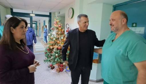 &Sigma;&tau;&omicron; &Nu;&omicron;&sigma;&omicron;&kappa;&omicron;&mu;&epsilon;ί&omicron; &Sigma;&pi;ά&rho;&tau;&eta;&sigmaf; &gamma;&iota;&alpha; &epsilon;&upsilon;&chi;έ&sigmaf; &epsilon;&nu;ό&psi;&epsilon;&iota; &nu;έ&omicron;&upsilon; έ&tau;&omicron;&upsilon;&sigmaf; &omicron; &delta;ή&mu;&alpha;&rho;&chi;&omicron;&sigmaf; &Mu;&iota;&chi;. &Beta;&alpha;&kappa;&alpha;&lambda;ό&pi;&omicron;&upsilon;&lambda;&omicron;&sigmaf;