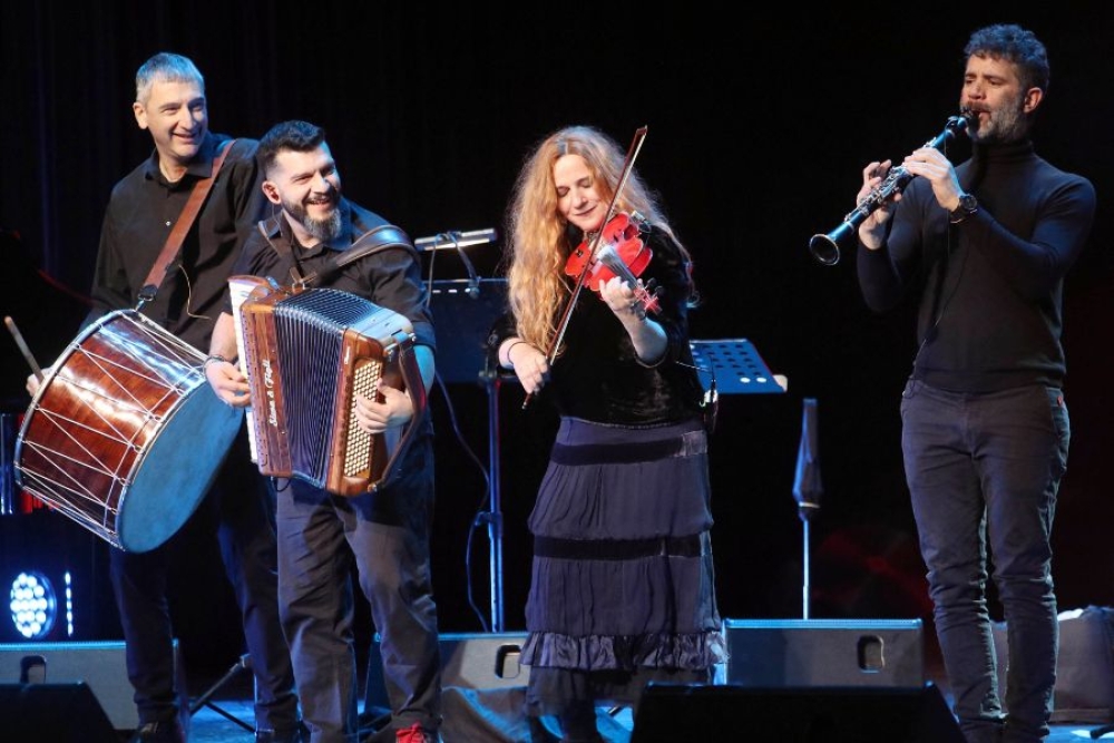 &Alpha;&pi;ό&psi;&epsilon; &eta; &sigma;&upsilon;&nu;&alpha;&upsilon;&lambda;ί&alpha; &tau;&eta;&sigmaf; &Epsilon;&upsilon;. &Rho;&epsilon;&mu;&pi;&omicron;ύ&tau;&sigma;&iota;&kappa;&alpha;  &sigma;&tau;&omicron;&nu; &beta;&upsilon;&zeta;&alpha;&nu;&tau;&iota;&nu;ό &Mu;&upsilon;&sigma;&tau;&rho;ά