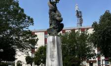 &Mu;ή&nu;&upsilon;&mu;&alpha; &mu;&nu;ή&mu;&eta;&sigmaf; &kappa;&alpha;&iota; &alpha;&gamma;ώ&nu;&alpha; &sigma;&tau;&eta;&nu; 81&eta; &epsilon;&pi;έ&tau;&epsilon;&iota;&omicron; &tau;&eta;&sigmaf; &Alpha;&nu;&tau;&iota;&phi;&alpha;&sigma;&iota;&sigma;&tau;&iota;&kappa;ή&sigmaf; &Nu;ί&kappa;&eta;&sigmaf; &tau;&omega;&nu; &Lambda;&alpha;ώ&nu;