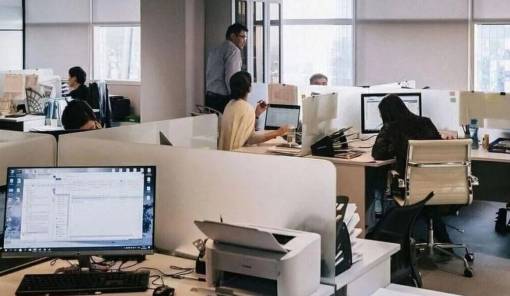 &Lambda;&iota;&gamma;ό&tau;&epsilon;&rho;&eta; &gamma;&rho;&alpha;&phi;&epsilon;&iota;&omicron;&kappa;&rho;&alpha;&tau;ί&alpha; &sigma;&tau;&omicron; &Delta;&eta;&mu;ό&sigma;&iota;&omicron;: &Mu;ί&alpha; &delta;ή&lambda;&omega;&sigma;&eta; &alpha;&nu;&tau;ί &gamma;&iota;&alpha; 25 &delta;&iota;&kappa;&alpha;&iota;&omicron;&lambda;&omicron;&gamma;&eta;&tau;&iota;&kappa;ά