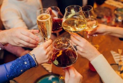 Αλκοόλ: Μελέτη αποδεικνύει πως δεν υπάρχει «ασφαλής» ποσότητα κατανάλωσης