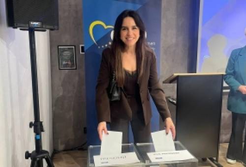 Στο ετήσιο συνέδριο του Ευρωπαϊκού Λαϊκού Κόμματος η Ελληνίδα εκπρόσωπος Χρυσαυγή Ατσιδάκου