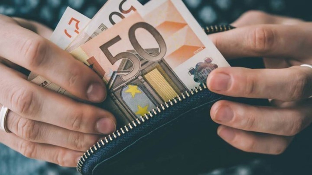 &Epsilon;&pi;ί&delta;&omicron;&mu;&alpha; έ&omega;&sigmaf; 900 &epsilon;&upsilon;&rho;ώ &alpha;&pi;ό &tau;&omicron;&nu; &Epsilon;&Omicron;&Pi;&Upsilon;&Upsilon;