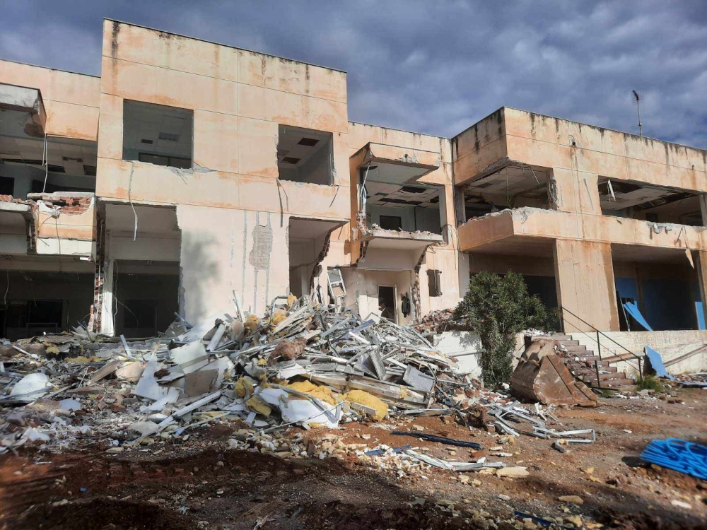 Πέφτουν οι τίτλοι τέλους στο παλαιό Νοσοκομείο Σπάρτης