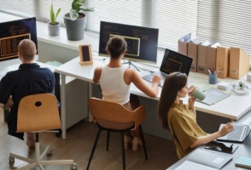 Η Gen Z φοβάται ότι η Τεχνητή Νοημοσύνη θα την οδηγήσει στην ανεργία