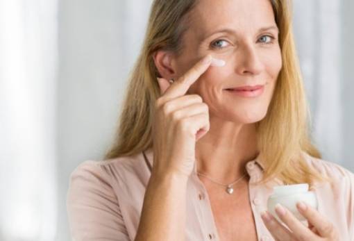 3 συστατικά για να αντιμετωπίσεις τις  αποτελεσματικά λεπτές γραμμές και ρυτίδες γύρω από το στόμα