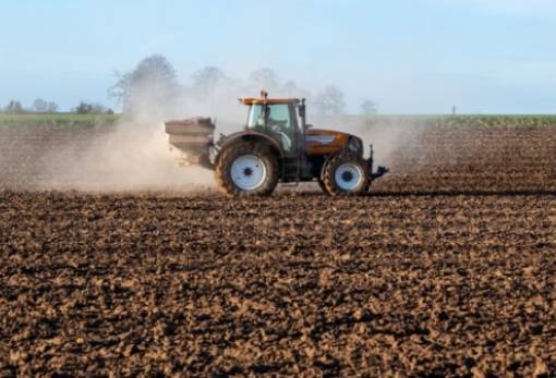Επιδοτήσεις: Εγκρίθηκε η καταβολή υψηλότερων προκαταβολών στους αγρότες