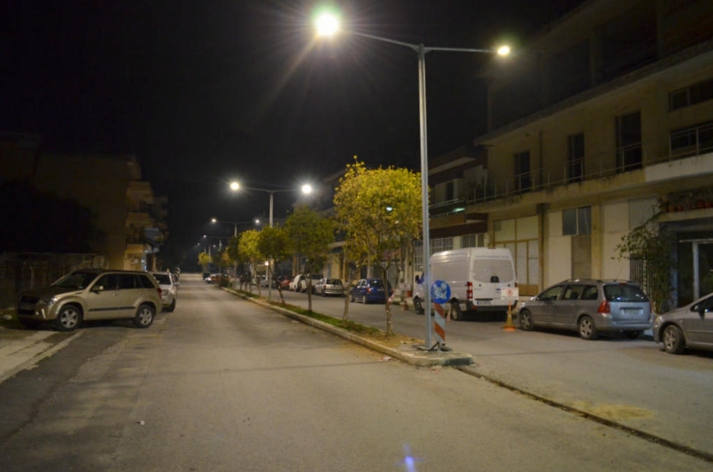 Νέα φωτιστικά τύπου LED σε πολλές περιοχές της Σπάρτης