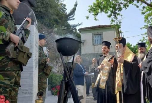 200 χρόνια μετά η Κονιδίτσα δεν ξέχασε τον ηρωικό παπά Ιωάννη Κάτσαρη