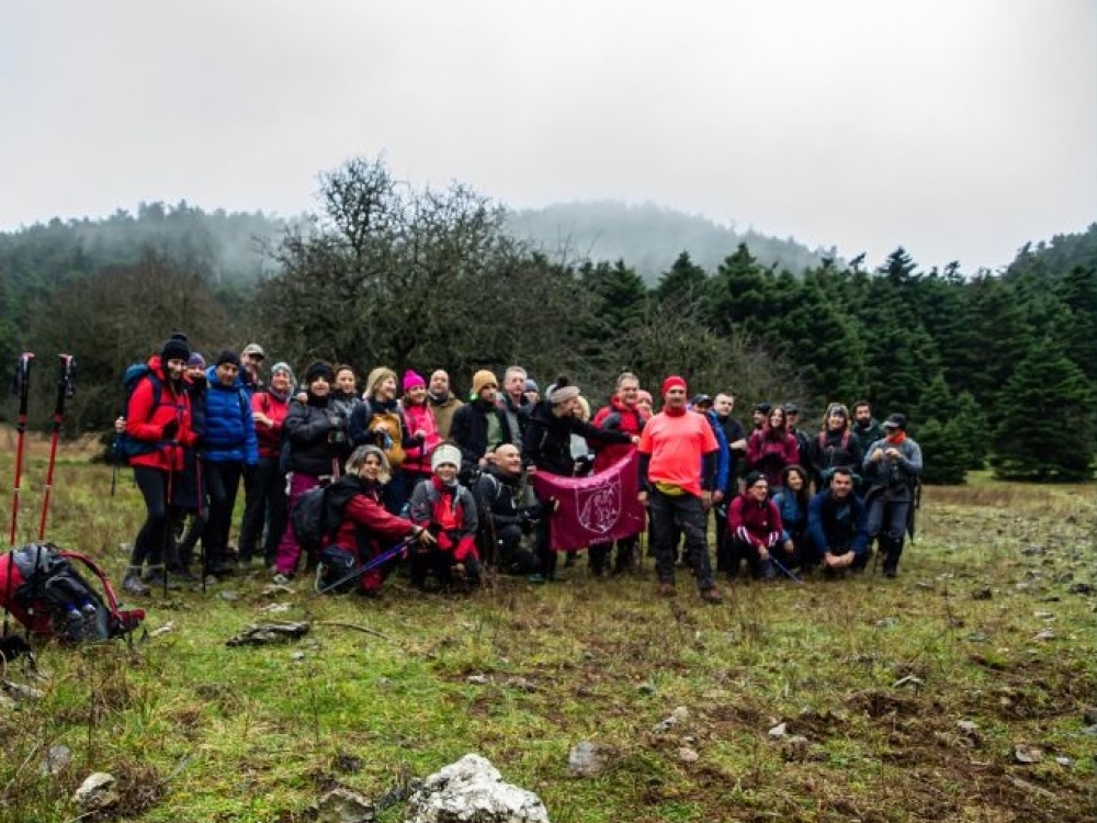 &Sigma;&tau;&omicron;&nu; &Pi;ά&rho;&nu;&omega;&nu;&alpha; &gamma;&iota;&alpha; &beta;&alpha;&sigma;&iota;&lambda;ό&pi;&iota;&tau;&alpha; &sigma;&tau;&alpha; 1.560 &mu;. &omicron; &Epsilon;&Omicron;&Sigma; &Mu;&omicron;&lambda;ά&omega;&nu;-&Nu;&Alpha; &Lambda;&alpha;&kappa;&omega;&nu;ί&alpha;&sigmaf;