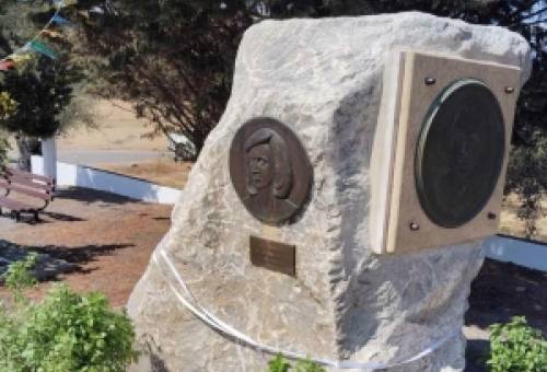 Από το σκοτάδι του διχασμού στο φως του Βρονταμά: Το Ολοκαύτωμα που έγινε εθνικός φάρος