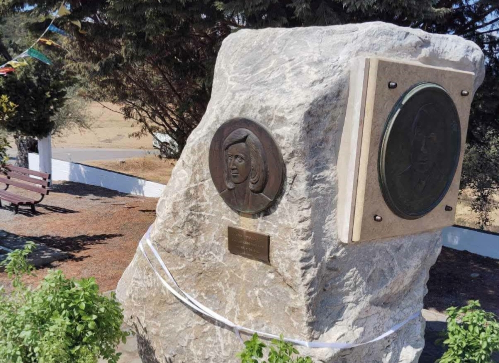 &Alpha;&pi;ό &tau;&omicron; &sigma;&kappa;&omicron;&tau;ά&delta;&iota; &tau;&omicron;&upsilon; &delta;&iota;&chi;&alpha;&sigma;&mu;&omicron;ύ &sigma;&tau;&omicron; &phi;&omega;&sigmaf; &tau;&omicron;&upsilon; &Beta;&rho;&omicron;&nu;&tau;&alpha;&mu;ά: &Tau;&omicron; &Omicron;&lambda;&omicron;&kappa;&alpha;ύ&tau;&omega;&mu;&alpha; &pi;&omicron;&upsilon; έ&gamma;&iota;&nu;&epsilon; &epsilon;&theta;&nu;&iota;&kappa;ό&sigmaf; &phi;ά&rho;&omicron;&sigmaf;