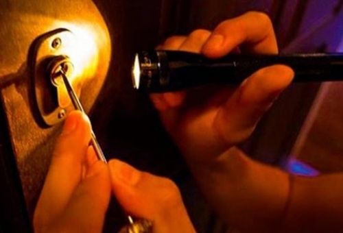 Ρομά «άνοιξαν» σπίτι στη Σπάρτη