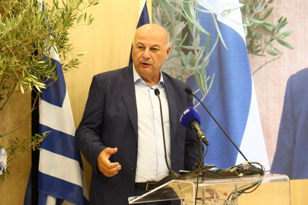 &Kappa;ώ&sigma;&tau;&alpha;&sigmaf; &Tau;&sigma;&iota;ά&rho;&alpha;&sigmaf; &alpha;&pi;ό &tau;&eta; &Delta;&Epsilon;&Theta;: &laquo;&Mu;&epsilon; &sigma;&chi;έ&delta;&iota;&omicron; &kappa;&alpha;&iota; &sigma;&upsilon;&nu;έ&pi;&epsilon;&iota;&alpha; &alpha;&lambda;&lambda;ά&zeta;&omicron;&upsilon;&mu;&epsilon; &tau;&omicron;&nu; &alpha;&rho;&delta;&epsilon;&upsilon;&tau;&iota;&kappa;ό &chi;ά&rho;&tau;&eta; &tau;&eta;&sigmaf; &chi;ώ&rho;&alpha;&sigmaf;&raquo;