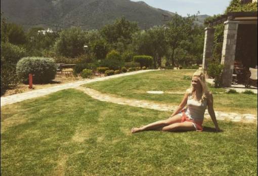 Στο Σκουτάρι για Πάσχα η Λάουρα Νάργες