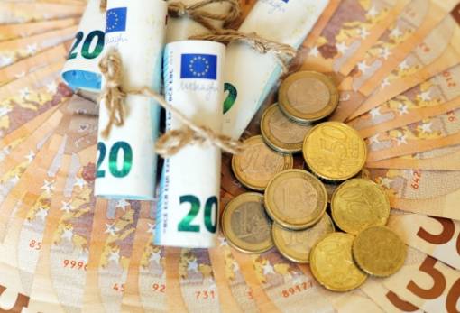 Voucher 750 ευρώ για εργαζόμενους: Πότε ανοίγουν οι αιτήσεις και ποιοι το δικαιούνται