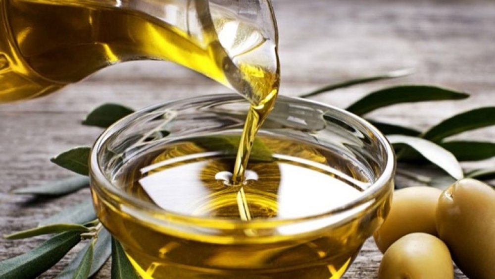 &Epsilon;&lambda;&alpha;&iota;ό&lambda;&alpha;&delta;&omicron;: &Mu;&epsilon;&tau;&alpha;&xi;ύ 250-280.000 &tau;ό&nu;&omega;&nu; &eta; &phi;&epsilon;&tau;&iota;&nu;ή &sigma;&upsilon;&gamma;&kappa;&omicron;&mu;&iota;&delta;ή