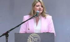 &Nu;&alpha; &laquo;&gamma;&rho;ά&psi;&epsilon;&iota;&raquo; &sigma;&tau;&eta;&nu; &tau;&sigma;έ&pi;&eta; &tau;&omicron;&upsilon; &pi;&alpha;&rho;&alpha;&gamma;&omega;&gamma;&omicron;ύ &eta; &upsilon;&pi;&epsilon;&rho;&alpha;&xi;ί&alpha; &tau;&omicron;&upsilon; &lambda;&alpha;&kappa;&omega;&nu;&iota;&kappa;&omicron;ύ &laquo;&chi;&rho;&upsilon;&sigma;&omicron;ύ&raquo;