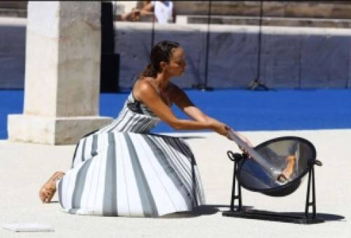 Από το Καλλιμάρμαρο στο Ντακάρ η Ολυμπιακή Φλόγα