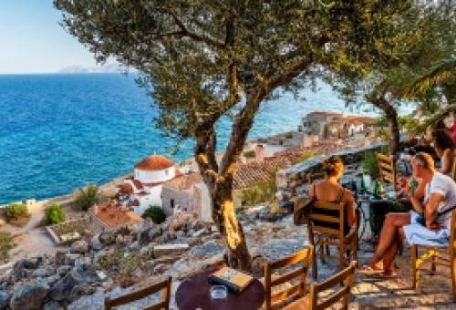 Τουρισμός με σαφείς κανόνες και πυξίδα τη βιωσιμότητα