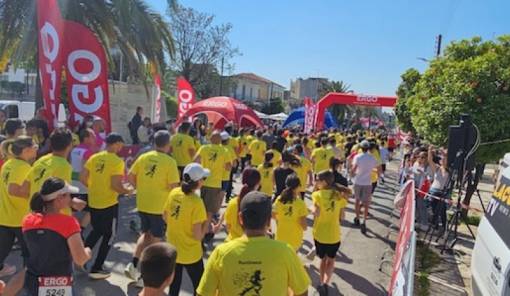 &Delta;&upsilon;&nu;&alpha;&mu;&iota;&kappa;ή &pi;&alpha;&rho;&omicron;&upsilon;&sigma;ί&alpha; &tau;&eta;&sigmaf; &Pi;&epsilon;&rho;&iota;&phi;έ&rho;&epsilon;&iota;&alpha;&sigmaf; &sigma;&tau;&omicron; Run Greece &tau;&eta;&sigmaf; &Sigma;&pi;ά&rho;&tau;&eta;&sigmaf;