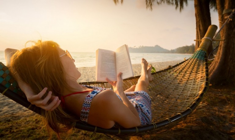 &Beta;&iota;&beta;&lambda;ί&alpha; &gamma;&iota;&alpha; &nu;&alpha; &delta;&iota;&alpha;&lambda;έ&xi;&epsilon;&iota;&sigmaf; &alpha;&upsilon;&tau;ά &pi;&omicron;&upsilon; &theta;&alpha; &pi;ά&rho;&epsilon;&iota;&sigmaf; &mu;&alpha;&zeta;ί &sigma;&omicron;&upsilon; &sigma;&tau;&eta;&nu; &pi;&alpha;&rho;&alpha;&lambda;ί&alpha;