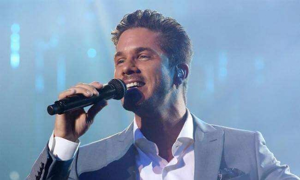 Ο Ν. Οικονομόπουλος τραγουδά για τον Αστέρα Βλαχιώτη στη Μονεμβασιά!