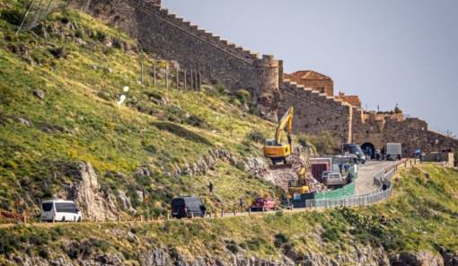 &Beta;&epsilon;&lambda;ό&pi;&omicron;&upsilon;&lambda;&omicron;&sigmaf; &sigma;&tau;&eta; &Beta;&omicron;&upsilon;&lambda;ή &gamma;&iota;&alpha; &tau;&epsilon;&lambda;&epsilon;&phi;&epsilon;&rho;ί&kappa; &Mu;&omicron;&nu;&epsilon;&mu;&beta;&alpha;&sigma;&iota;ά&sigmaf;: &laquo;&Sigma;&omicron;&beta;&alpha;&rho;έ&sigmaf; &kappa;&alpha;&tau;&alpha;&gamma;&gamma;&epsilon;&lambda;ί&epsilon;&sigmaf; &gamma;&iota;&alpha; &alpha;&upsilon;&theta;&alpha;&iota;&rho;&epsilon;&sigma;ί&epsilon;&sigmaf;  &kappa;&alpha;&iota; &alpha;&rho;&chi;&alpha;&iota;&omicron;&lambda;&omicron;&gamma;&iota;&kappa;έ&sigmaf; &phi;&theta;&omicron;&rho;έ&sigmaf;&raquo;