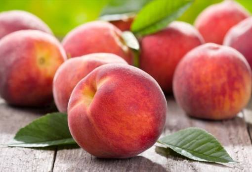 Δωρεάν διανομή ροδάκινων από τον Σύλλογο Τρίτεκνων Ν. Λακωνίας