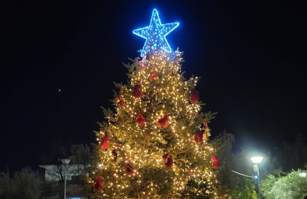 &Mu;&alpha;&gamma;&iota;&kappa;ά &Chi;&rho;&iota;&sigma;&tau;&omicron;ύ&gamma;&epsilon;&nu;&nu;&alpha; &sigma;&epsilon; &kappa;ά&theta;&epsilon; ά&kappa;&rho;&eta; &tau;&omicron;&upsilon; &Delta;ή&mu;&omicron;&upsilon; &Epsilon;&upsilon;&rho;ώ&tau;&alpha;