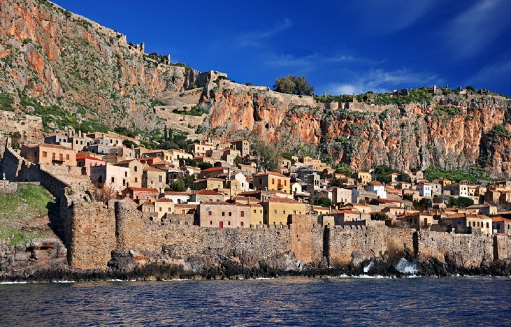 &Epsilon;&pi;&iota;&kappa;&rho;&alpha;&tau;&omicron;ύ&nu; &omicron;&iota; Έ&lambda;&lambda;&eta;&nu;&epsilon;&sigmaf; &tau;&omicron;&upsilon;&rho;ί&sigma;&tau;&epsilon;&sigmaf; &sigma;&tau;&eta;&nu; &Pi;&epsilon;&lambda;&omicron;&pi;ό&nu;&nu;&eta;&sigma;&omicron;