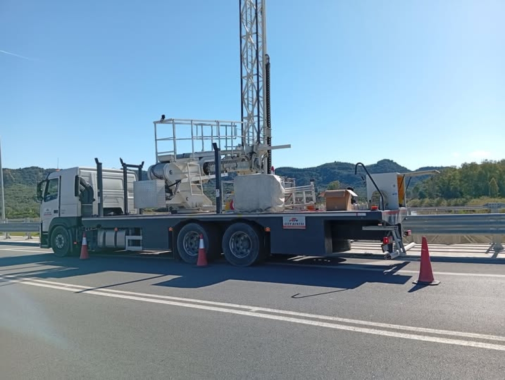 &laquo;Έ&xi;&upsilon;&pi;&nu;&epsilon;&sigmaf;&raquo; &gamma;ί&nu;&omicron;&nu;&tau;&alpha;&iota; &omicron;&iota; &gamma;έ&phi;&upsilon;&rho;&epsilon;&sigmaf; &tau;&omicron;&upsilon; &Epsilon;&upsilon;&rho;ώ&tau;&alpha; &sigma;&tau;&eta; &Sigma;&pi;ά&rho;&tau;&eta;