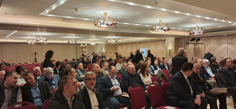 &Sigma;&tau;&eta;&nu; &tau;&alpha;&kappa;&tau;&iota;&kappa;ή &Gamma;&Sigma; &tau;&eta;&sigmaf; &Epsilon;&Delta;&Epsilon;&Upsilon;&Alpha; &eta; &Delta;&eta;&mu;&omicron;&tau;&iota;&kappa;ή &Alpha;&rho;&chi;ή &Sigma;&pi;ά&rho;&tau;&eta;&sigmaf;