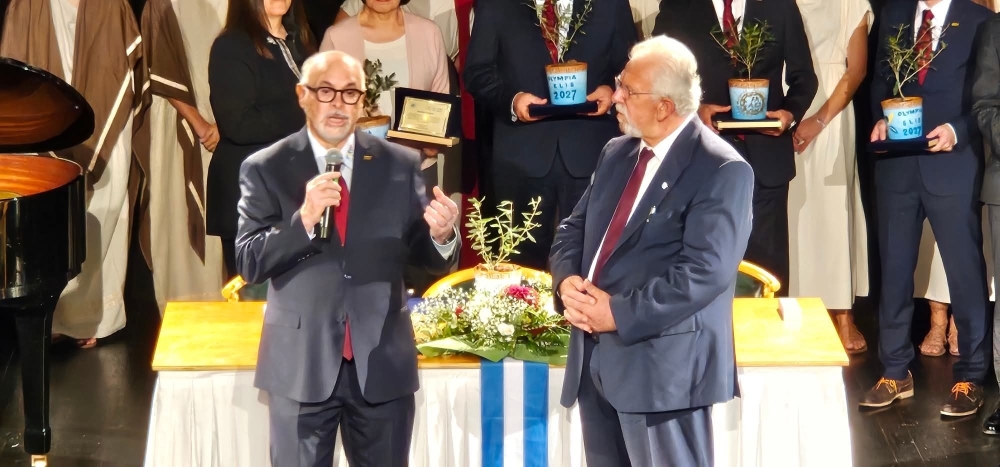 &Sigma;&tau;&eta; &gamma;&epsilon;&nu;έ&tau;&epsilon;&iota;&rho;&alpha; &tau;&omega;&nu; &Omicron;&lambda;&upsilon;&mu;&pi;&iota;&alpha;&kappa;ώ&nu; &Alpha;&gamma;ώ&nu;&omega;&nu; &omicron;&iota; &Delta;&iota;&epsilon;&theta;&nu;&epsilon;ί&sigmaf; &Pi;&alpha;&iota;&delta;&iota;&kappa;&omicron;ί &Alpha;&gamma;ώ&nu;&epsilon;&sigmaf; &tau;&omicron;&upsilon; 2027