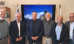 &laquo;&Lambda;&alpha;&xi;&epsilon;ύ&omicron;&upsilon;&nu;&raquo; &tau;&omicron; &kappa;&lambda;έ&omicron;&sigmaf; &tau;&eta;&sigmaf; &Sigma;&pi;ά&rho;&tau;&eta;&sigmaf; &omicron;&iota; &omicron;&mu;&omicron;&gamma;&epsilon;&nu;&epsilon;ί&sigmaf;