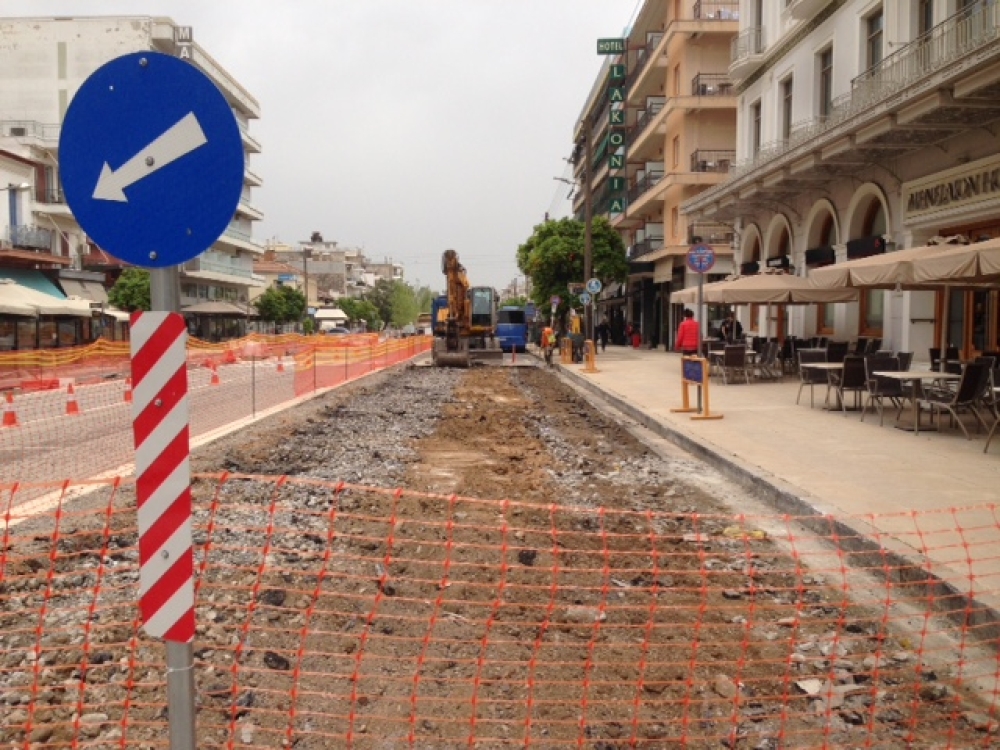 Ξεκίνησαν πάλι εργασίες στην Κωνσταντίνου Παλαιολόγου (ΦΩΤΟ)